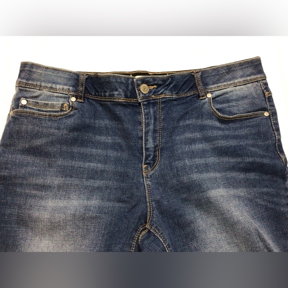 Cato 12p Women's Straight Leg Blue Jeans (0205) - Picture 3 of 10